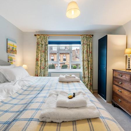 Bright & Cosy Gem ~ Battersea Park View ~ King Bed Apartment ลอนดอน ภายนอก รูปภาพ
