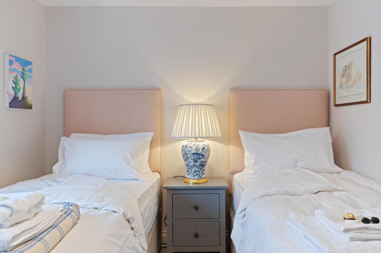 Bright & Cosy Gem ~ Battersea Park View ~ King Bed Apartment ลอนดอน ภายนอก รูปภาพ