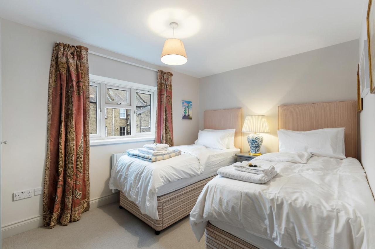 Bright & Cosy Gem ~ Battersea Park View ~ King Bed Apartment ลอนดอน ภายนอก รูปภาพ