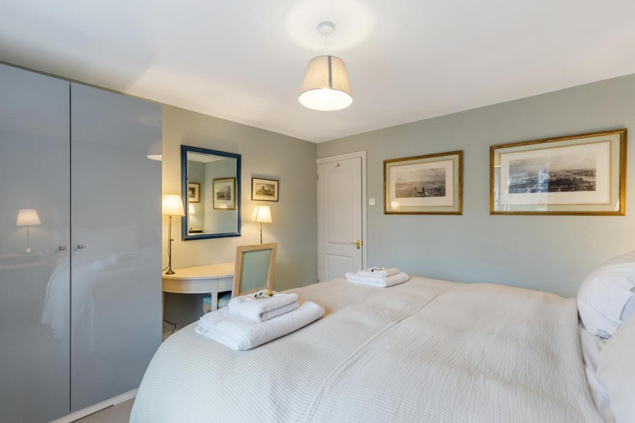 Bright & Cosy Gem ~ Battersea Park View ~ King Bed Apartment ลอนดอน ภายนอก รูปภาพ