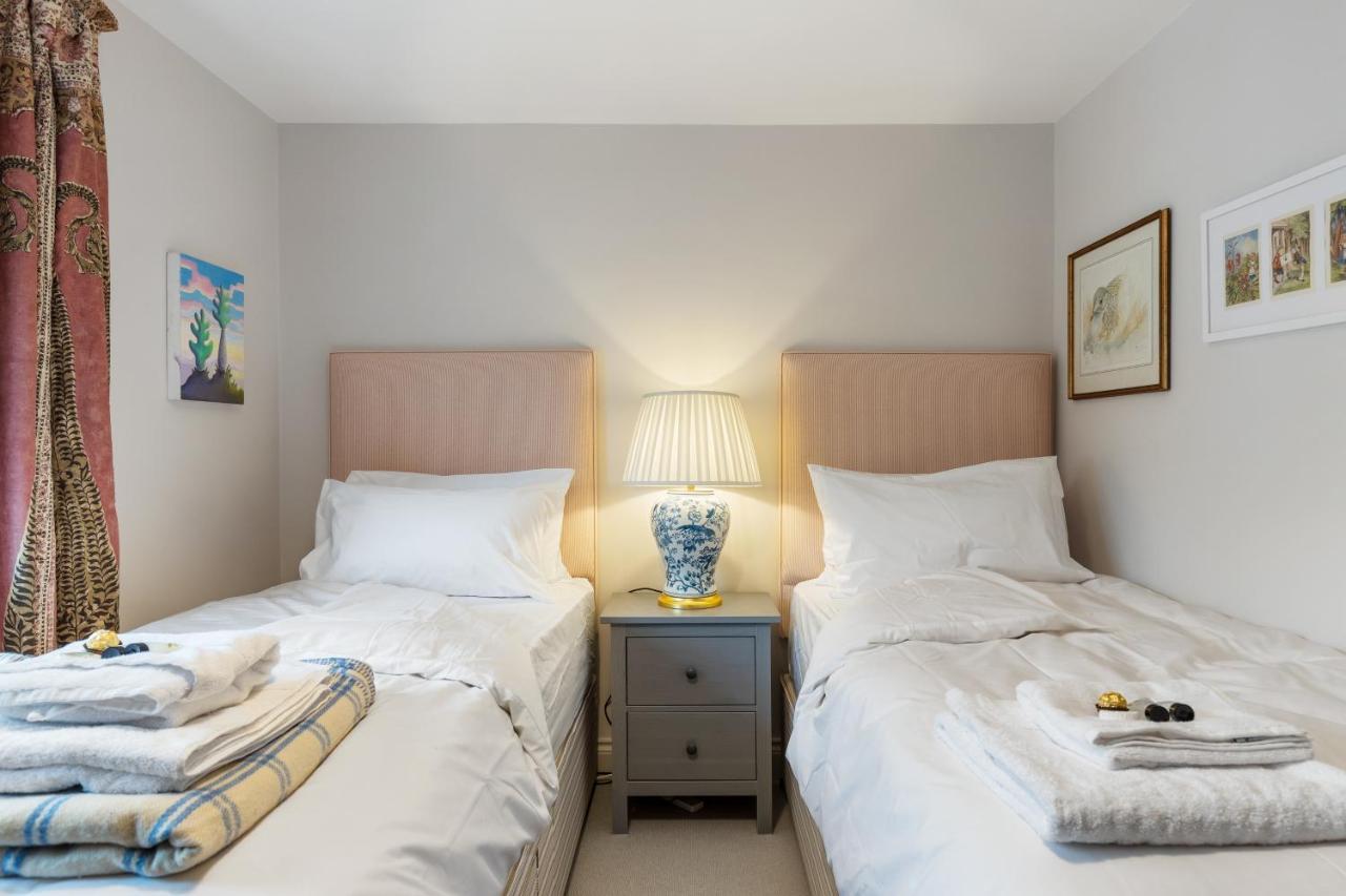 Bright & Cosy Gem ~ Battersea Park View ~ King Bed Apartment ลอนดอน ภายนอก รูปภาพ
