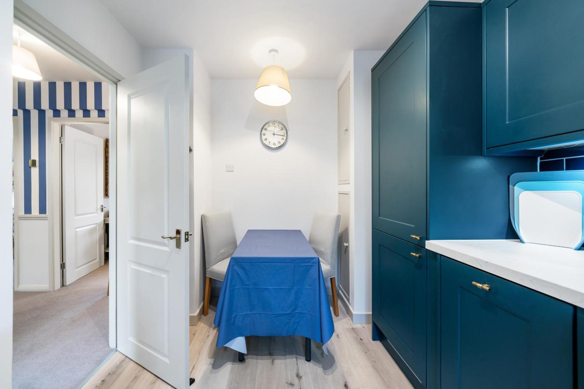 Bright & Cosy Gem ~ Battersea Park View ~ King Bed Apartment ลอนดอน ภายนอก รูปภาพ