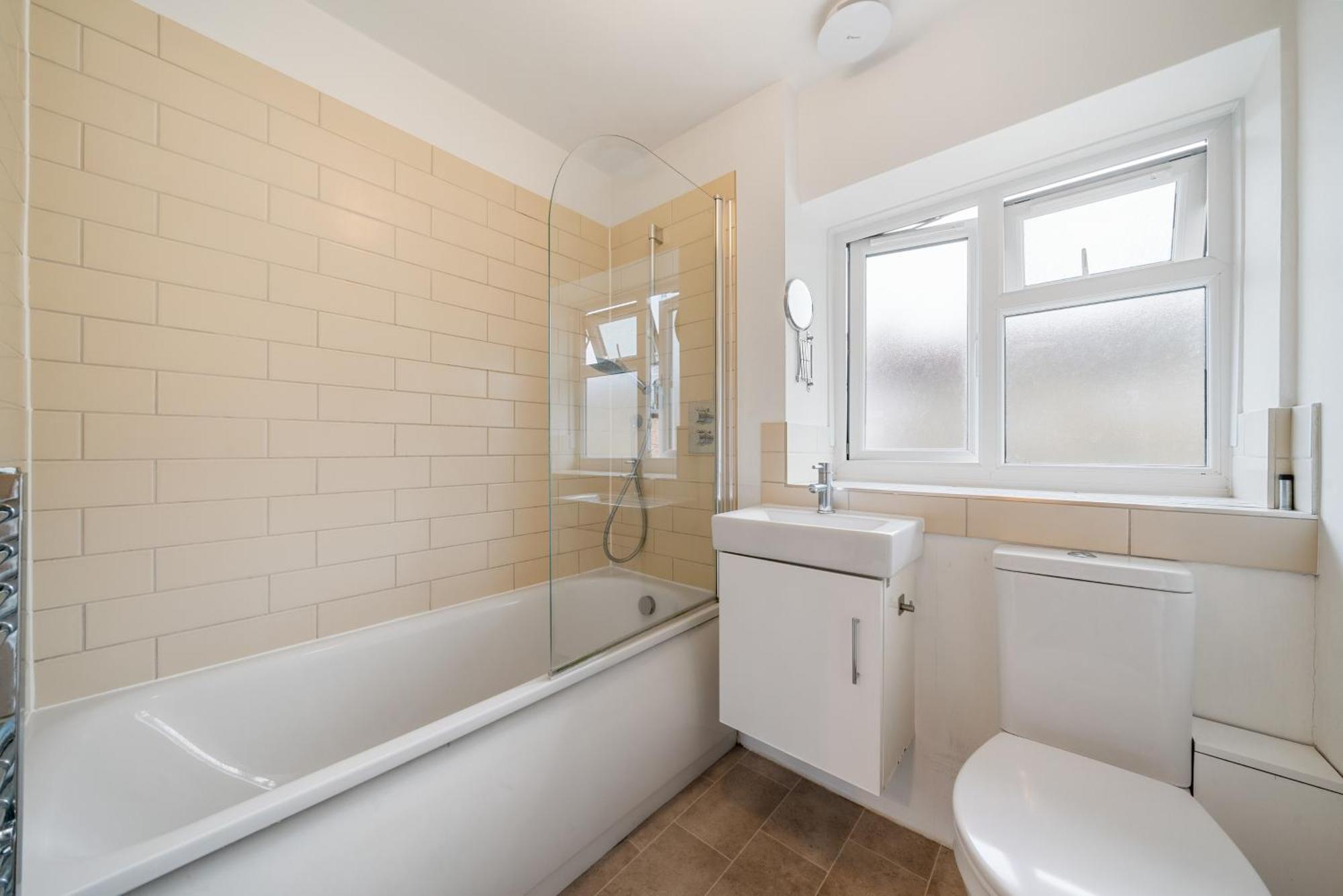 Bright & Cosy Gem ~ Battersea Park View ~ King Bed Apartment ลอนดอน ภายนอก รูปภาพ