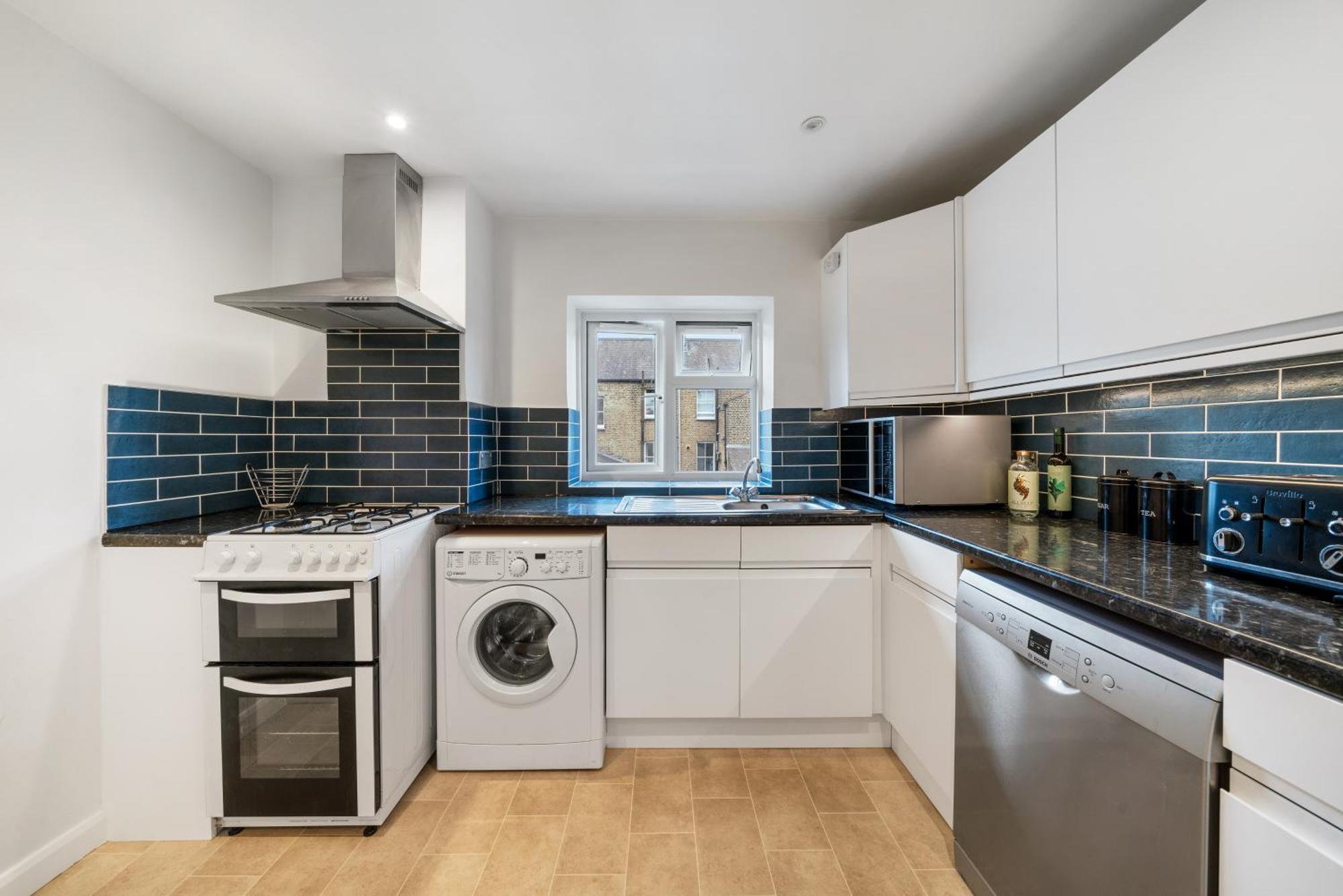 Bright & Cosy Gem ~ Battersea Park View ~ King Bed Apartment ลอนดอน ภายนอก รูปภาพ